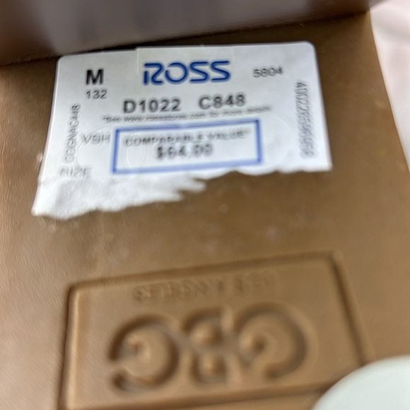 GBG Los Angeles, tan platform side zip ankle boots NWT - Picture 8 of 8